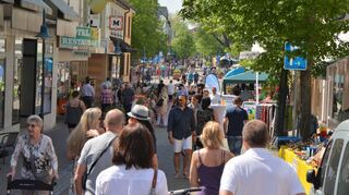 Großer Andrang beim Frühlingsfest: So wie hier beim verkaufsoffenen Sonntag im Mai 2018 soll es nach den Wünschen des HMV auch am 15. Mai zugehen. Dafür ist ein Programm mit zahlreichen Attraktionen in Vorbereitung.