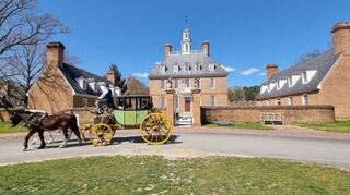 Der „Governor’s Palace“ (Gouverneurspalast) in Williamsburg ist die Rekonstruktion eines historischen Gebäudes, welches 1781 ausbrannte.