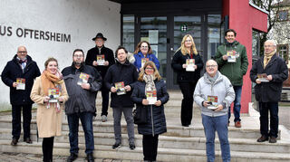 Sie beziehen Position gegen eine Güterzugtrasse zwischen ihren Gemeinden: Bürgermeister Jens Geiß (v. l.), Alexandra Ulrich, Thomas Schmeckenbecher, Michael Seidling, Jörg Rauch, Carmen Kurz-Ketterer, Annette Dietl-Faude, Bürgermeisterin Patricia Rebmann, Gerhard Waldecker, Patrick Schönenberg und Werner Kerschgens.
