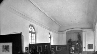 Ein Blick in den Zirkelsaal des Schlosses, als hier 1922 die Ausstellung Schwetzinger Künstler stattfand.