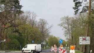 Die Sperrung der B 291 sorgt für Unmut bei den Anwohnern der Hardtwaldsiedlung, in die sich nicht ortskundige Verkehrs-teilnehmer verirren.
