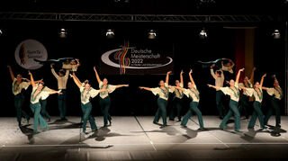 Deutsche Meister im Schautanz Freestyle wird die Formation „Futuro“ der GymTa Session, die damit zum erfolgreichsten Verein des Wettbewerbs in Waghäusel wurde und sich für die EM in Holland qualifizierte.