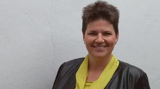 Bianca Mückenmüller hält Sterne der Glücksterneaktion des Gewerbevereins in Händen – die ehemalige Vorsitzende erklärt im Interview, warum sie Ende des vergangenen Jahres zurückgetreten ist.