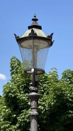 Schön: eine alte Straßenlaterne in der Mannheimer Straße.