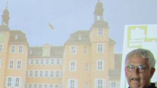 Wolfgang Schröck-Schmidt erzählt Historisches rund ums Schloss.