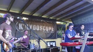 „K’lydoscope“ rocken das Hähnchenfest am Samstag – das war 2019 vor der Corona-Pandemie der Fall und das ist auch dieses Mal wieder so.