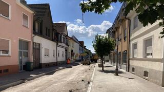 Die Bauarbeiten in der Mannheimer Straße sollen am Dienstag abgeschlossen sein. Es ist geplant, die beiden letzten Abschnitte dann wieder freizugeben.