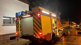 Die Feuerwehr aus Brühl unterstützt die Kameraden in Ketsch beim Un-wettereinsatz.