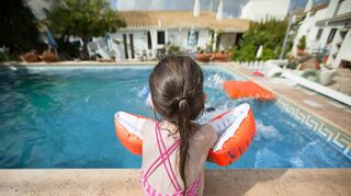 Schwimmflügel können eine falsche Sicherheit vorgaukeln.