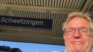 Wieder daheim: Andreas Lin ist am Samstagabend nach einer dreitägigen Tour zurück am Schwetzinger Bahnhof.