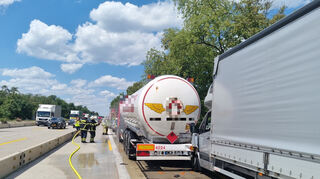 Bei dem Unfall auf der A6 war auch ein Tanklastzug betroffen.