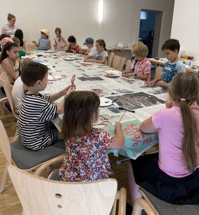 Die Kinder sind bei der Bibelwoche unter anderem zum Basteln eingeladen.