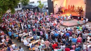 Volle Hütte: Während des beliebten Ortsmittefest am Samstag und Sonntag, 23. und 24. Juli, wird es in der Hardtwaldgemeinde mit Sicherheit hoch hergehen.