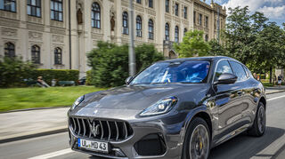 mid München - Mit 300 Mildhybrid-PS ist der Grecale GT standesgemäß motorisiert.