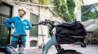 Immer griffbereit: Vorne nur leichte Dinge einpacken.