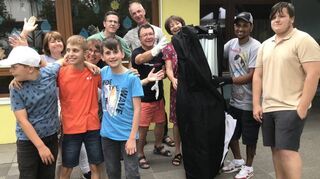 Die ukrainisch-eritreisch-schwäbisch-fränkisch-kurpfälzische Auf- und Abbaugruppe war auch nach dem Fest noch bester Laune.