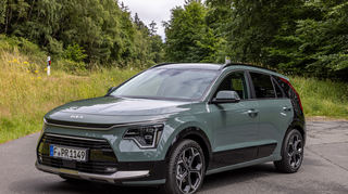 mid Frankfurt - Der neue Kia Niro kommt in drei Varianten, Hybrid, Plug-in-Hybrid oder als Vollelektro.