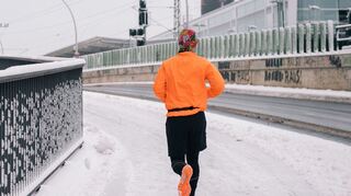 Bei Wind und Wetter raus: Eine Frage der richtigen Laufkleidung.