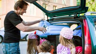 Mit dem Auto sind Familien am Urlaubsort flexibel.