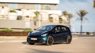 mid Groß-Gerau - Mit dem Cupra Born entspannt am Urlaubsort ankommen.
