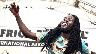 Ein Hauch von Afrika: Mit Musik und Tanz sorgt das Afrodrums Trio des Trommel-palastes Mannheim für Atmosphäre.