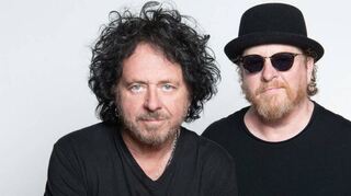 Steve Lukather und Joseph Williams von Toto. Sie treten am Donnerstag in Schwetzingen auf.