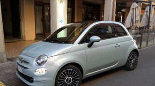 mid Groß-Gerau - Frauenschwarm: der Fiat 500.
