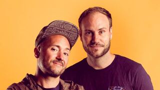 Cris Cosmo (links) und sein Drummer Tobi Nessel sind am Freitag im Weldegarten zu erleben.