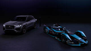 mid Groß-Gerau - Gelernt von der Formel E: Der im Motorsport beheimatete Jaguar I-Type steht Pate bei der Effizienzsteigerung im F-Pace mit Plug-in-Hybrid.