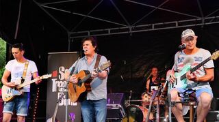 Die Seán-Treacy-Band, hier beim Auftritt im Sommer 2019 im Pumpwerk, ist beim Früh-schoppen im Alten Bahnhof zu Gast. t