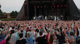 Mehr als 3.000 Fans feiern bei Musik im Park 2022 mit "Kool &amp; The Gang" – im nächsten Jahr könnte an gleicher Stelle Sting stehen. (Archivbild)