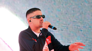 Rapper Haftbefehl im Sommer 2020 beim carstival auf dem Maimarktgelände.