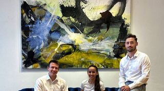 Das sind jetzt drei der „Neuen“ bei der Vereinigten VR Bank Kur- und Rheinpfalz in Speyer: Nico Slavik (v. l.), Bassima Ahmad und Kennet Hanner-Lopez.