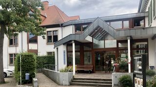 Das Wachenheimer Rathaus ist erreicht - Andreas Lin hat den Hinweg hinter sich gebracht.