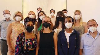 Diese 13 Auszubildenden bestanden an der Schule für Pflegeberufe ihr Examen: Ekaterina Aleshina, Hussam Alsahli, Nizar Brockhaus, Céline Cantzler, Pia Einsiedel, Eva Maria Gurres, Irina Janeff, Burak Karaca, Soukaina Kunz-Hammach, Vanuella Matchim Tekam, Nelly Nzune Ouambo, Namik Ortas und Aaron Terechow.