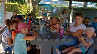 Gern besuchtes Ausflugsziel: Die Ferienkinder des SV Rohrhof genießen die Stunden in der Wohlfühloase Luisenpark ausgiebig.