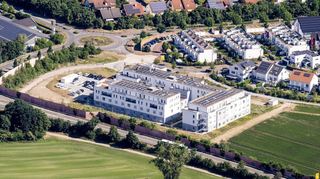 Das Seniorenheim und Pflegezentrum Offenloch im Süden der Stadt. Pro Stockwerk leben 33 Pflegebedürftige innerhalb von drei Wohngruppen.
