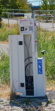 An der Fahrrad-Service-Station können Reifen aufgepumpt oder geflickt werden.