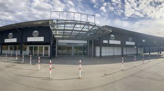 Nach den am Mittwoch offiziell veröffentlichten Plänen von Edeka Südwest sollen schon ab Frühjahr 2024 die Farben eines Scheck-in-Centers den derzeit grauen Block des früheren Real-Marktes zieren.