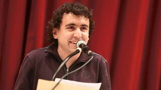 Kommt er oder kommt er nicht zur offiziellen Kandidatenvorstellung am Montagabend nach Oftersheim? „Ich habe es nicht vor“, sagt Samuel Speitelsbach im Telefonat mit dieser Zeitung. Doch der 35-jährige Ingenieur und Buchautor ist stets für eine Überraschung gut. Schaun mer mal . . .