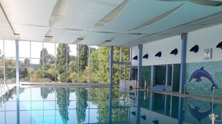 Bis das Hallenbad zum Reinspringen hergerichtet ist, braucht es noch eine Weile – der Warmbadetag entfällt diese Saison.
