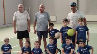 Der Tennis-Club Plankstadt bietet Kindern zwischen vier und acht Jahren die Freizeitveranstaltung „Kids in Bewegung“. Die Kinder erhalten dabei die Möglichkeit, sich zwanglos sportlich zu betätigen – ohne Leistungsdruck.