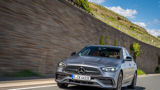 mid Groß-Gerau - Modelle wie die C-Klasse bietet Mercedes auch als Plug-in-Hybrid mit Dieselmotor an.