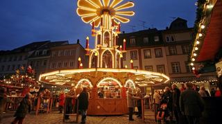 Die Einsparung bei der Weihnachtsbeleuchtung wird etwa 40 Prozent umfassen.