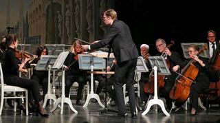 Das Philharmonische Orchester Heidelberg unter der Leitung von Paul Taubitz gestaltet mit den Stipendiaten einen hervorragenden Auftakt beim Mozartfest.