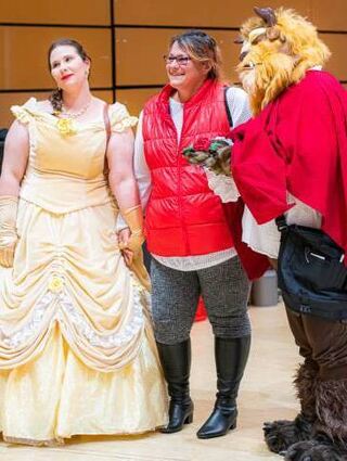 Prominenz à la Disney: „Die Schöne und das Biest“ sorten für Unterhaltung.