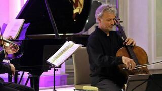 Das Trio Wanderer mit Vincent Coq, Jean-Marc Phillips-Varjabedian und Raphael Pidoux begeistert als Ganzes mit viele Elan.