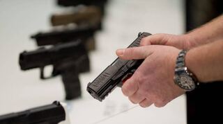 Um eine Handfeuerwaffe der Marke Walther PPQ, wie sie auf unserem Symbolbild zu sehen ist, ging es in dem Prozess vor dem Amtsgericht.