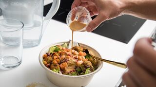 Fix und fertig zubereitet: Nur noch das Dressing hinzufügen.