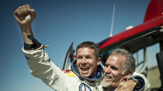 Red Bull Stratos: links Felix Baumgartner rechts Vortrag im Verkehrshaus Luzern